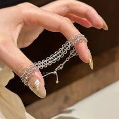 Lace lace bracelet, fashionable fresh, elegant, exquisite, adjustable bracelets sunny girl accessories, suitable for all seasons